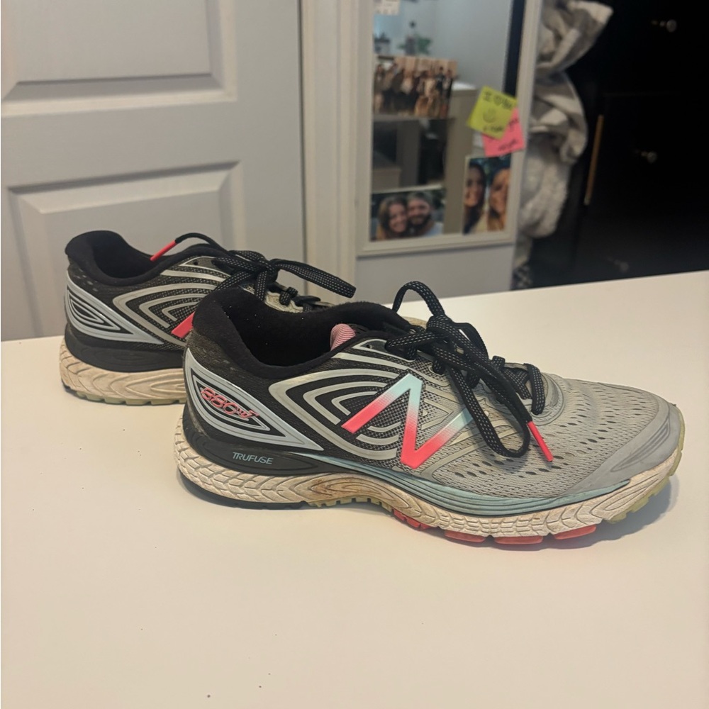New Balance Women's Athletic Shoes in Gray and Pink